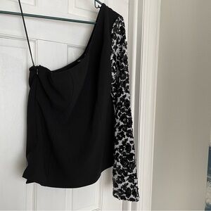 GUESS One Shoulder Top